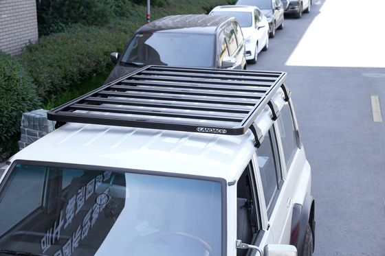 Nissan Van Car Roof Rack Installation noire du pinceau de gouttière de pluie