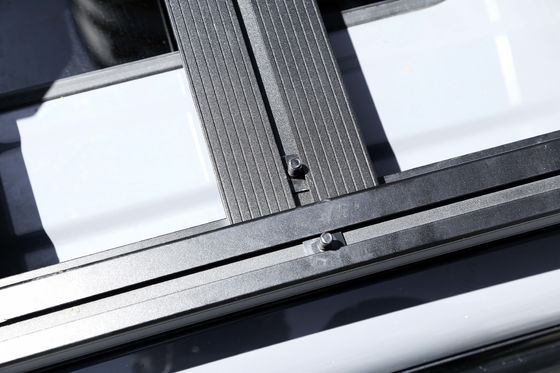 Monture de toit en alliage d'aluminium noir Universal Roof Racks pour voitures Barre transversale 28 kg Limitation de poids