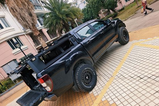 Couverture de lit en alliage d'aluminium personnalisable pour une camionnette Ford Ranger 4x4 2023
