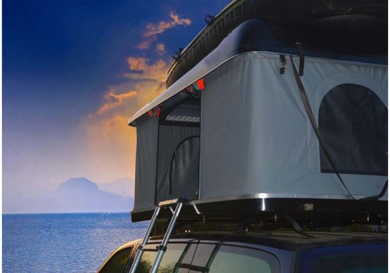 Tente sur le toit de camping-car hors route imperméable à l'eau avec une structure d'une chambre à coucher et une grande taille