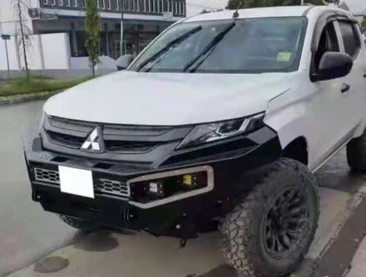 Le kit de protection en acier, le Bull Bar Tirton, les pare-chocs avant de voiture, parfait pour Mitsubishi.