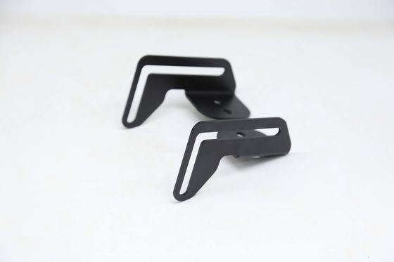 Lumière universelle UTV montée sur une barre en aluminium
