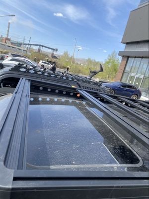 SUS304 Monture universelle sur le toit d'une voiture pour la plate-forme de toit supérieur Toyota LC300