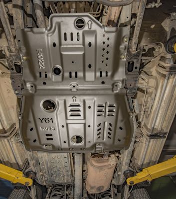 Plaque de dérapage du moteur pour Nissan Patrol Y61 GR V Pickup Matériau en alliage d'aluminium de magnésium