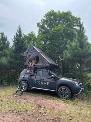Camping de voyage en plein air avec une coquille dure et du matériau en aluminium