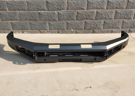 Le pare-chocs arrière en acier de 210*66*75CM est conçu pour résister à tout défi pour Nissan Titan.