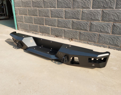 Fonction de protection 210*66*75CM Universal Steel Winch Bull Bar Bumper pour le Nissan Titan
