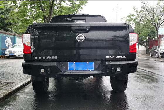 Adapté à la Nissan Titan 4X4 Accessoires Parties de pare-chocs de voiture Winch Bull Bar Pare-chocs avant de voiture