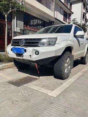 Volkswagen Amarok pièces détachées en acier treuil de bœuf barre pare-chocs avant avec porte pneu