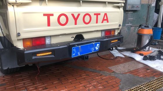 Toyota LC79 pare-chocs arrière avec porte pneus Jerrycan Holder treuil Bull Bar pare-chocs avant