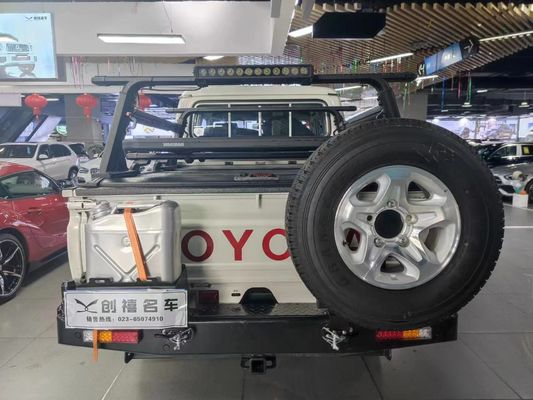 Ajoutez du style et de la fonctionnalité à votre Toyota LC79 avec pare-chocs arrière et porte pneus