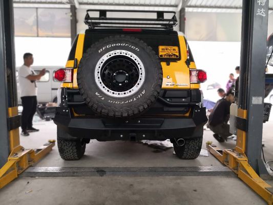 OEM Toyota FJ Cruiser Winch Bull Bar Pare-chocs avant Pare-chocs arrière avec porte pneu Jerrycan