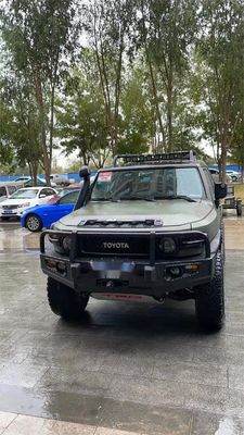 OEM accepté pare-chocs avant pour Toyota FJ Cruiser avec barres de tréfilage et support de pneus