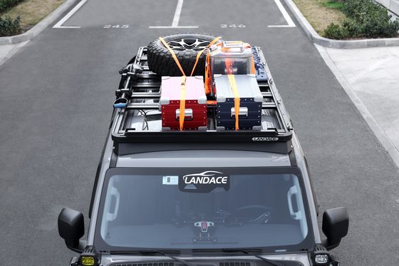 Plateforme multifonctionnelle pour les aventures hors route