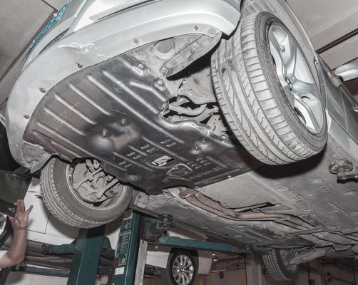 Plaque de protection du moteur pour une protection accrue