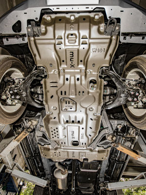 ISUZU MU-X et D-MAX Accessoires OEM Plaque de dérapage pour le boîtier de transfert de transmission du moteur