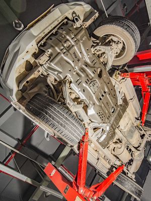 ISUZU MU-X et D-MAX Accessoires OEM Plaque de dérapage pour le boîtier de transfert de transmission du moteur