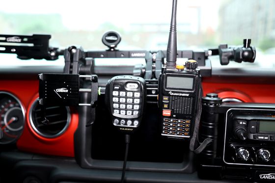 Processus CNC usinée en alliage d'aluminium centre de console support Gopro détenteur pour Jeep Wrangler