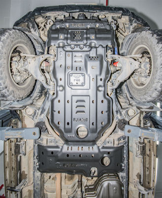 2017-2018 Toyota Prado150 Protection de boîte de vitesses pour l'installation de trous de voiture d'origine