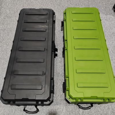 Stockez et protégez les outils avec la boîte à outils personnalisée sur le plafond de la voiture