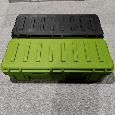 Boîte de rangement d'outils en plastique de 110L pour le stockage sécurisé d'outils sur les supports de toit des voitures lourdes