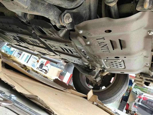 Fonction de protection Tundra Couverture inférieure du moteur Panneau de protection du châssis inférieur pour 18Toyota