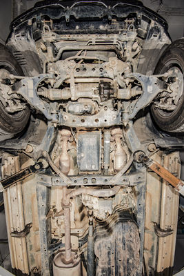 Protégez votre moteur Toyota Prado120 avec un protecteur de châssis et un protecteur de boue faciles à installer