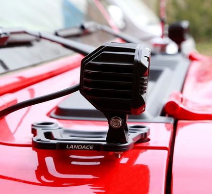 Des supports de montage légers pour Jeep Wrangler