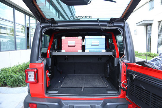 JEEP Wrangler JL SUV Cars Cargo Carrier à l'intérieur avec un porte-bagages et une table